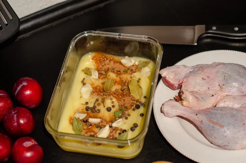 Barbarie Entenkeule mit Katroffeln und Pflaumen