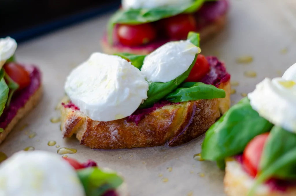 Italienische Brot Häppchen mit Aperol Spritz