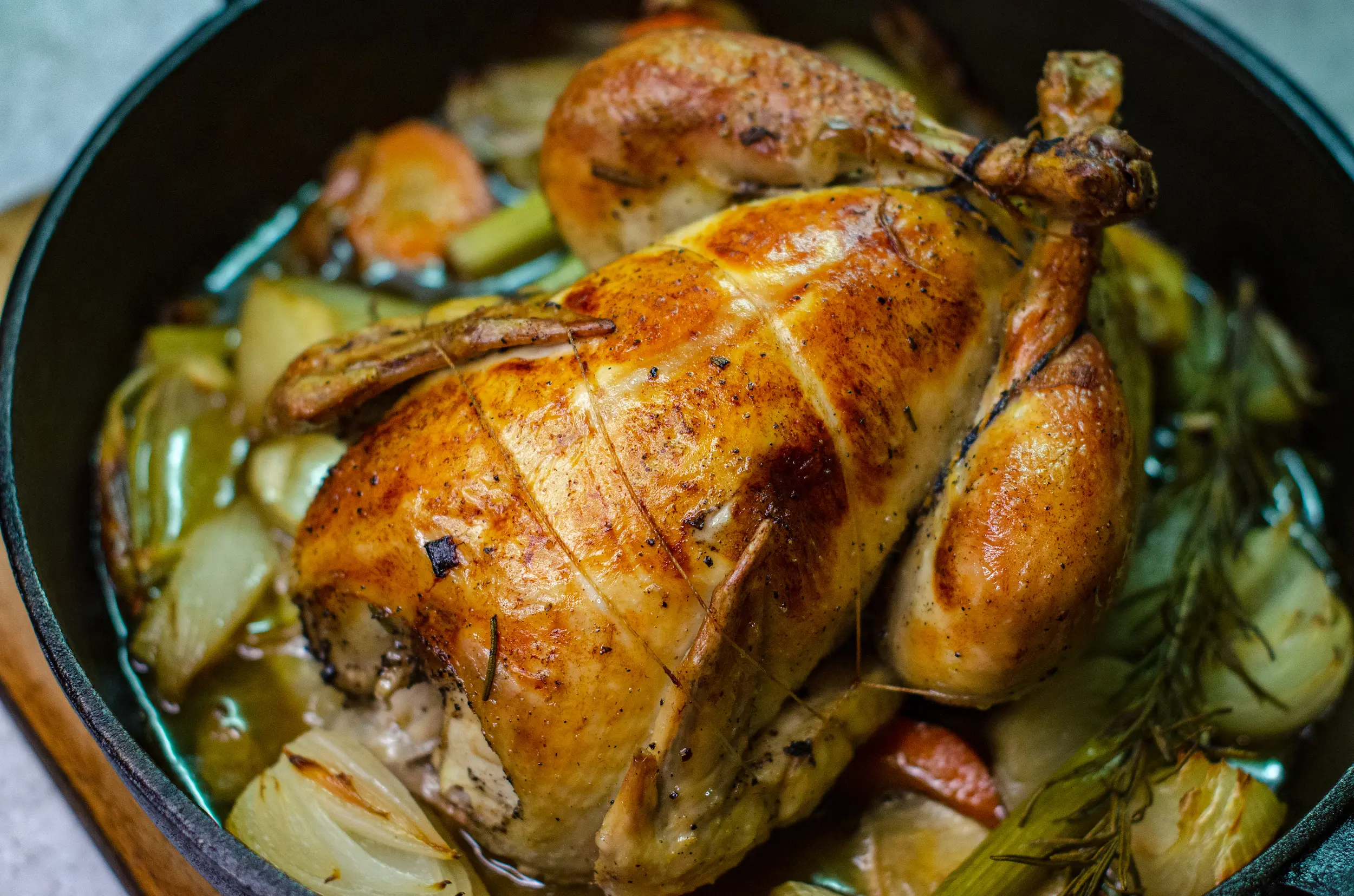 Ofenglück: Saftiges Huhn mit Fenchel, Zitrone und prickelndem Sekt